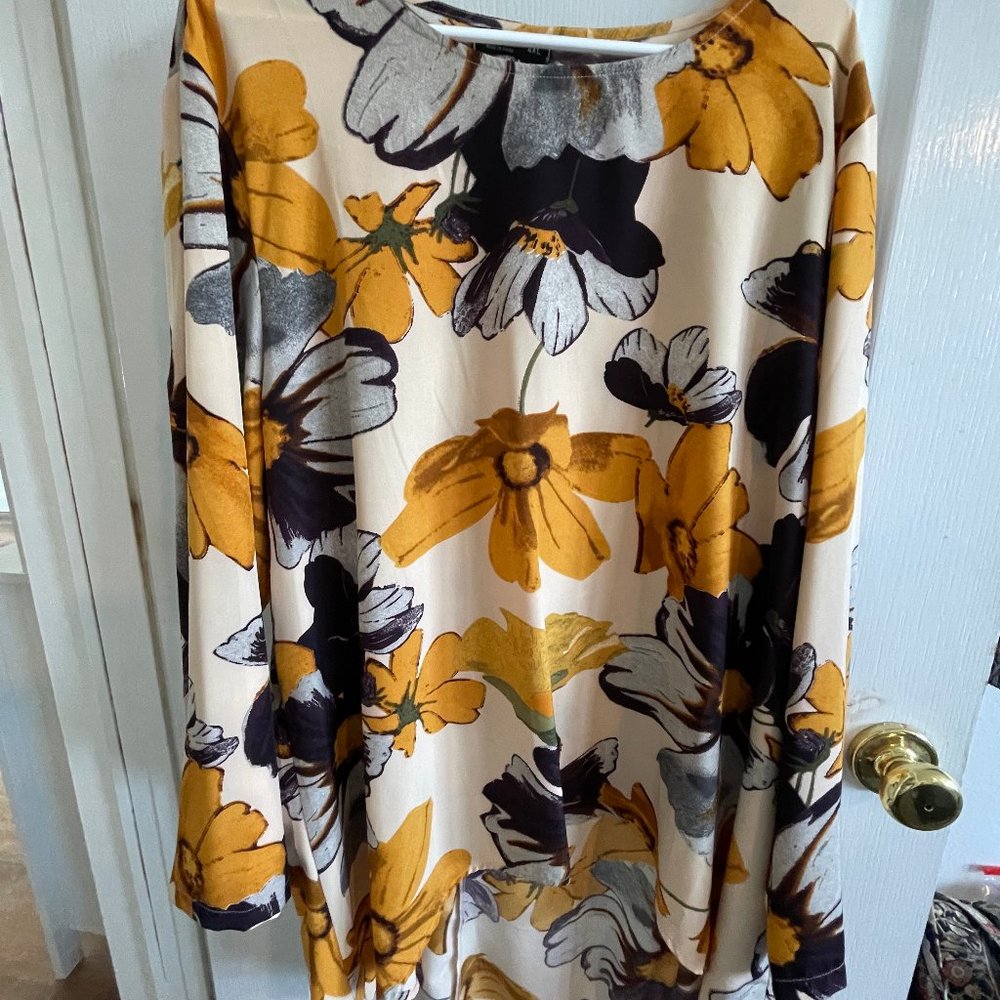 Dress, flowered pattern